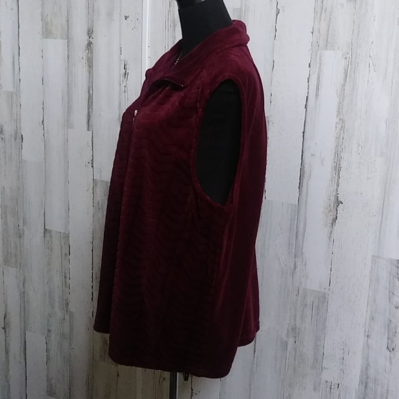 0911 i.b.diffusion Cozy Cut Vest - Picture 2 of 6